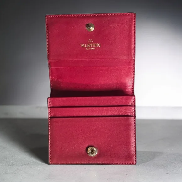 Valentino Garavani Rockstud Wallet - Picture 3 of 7